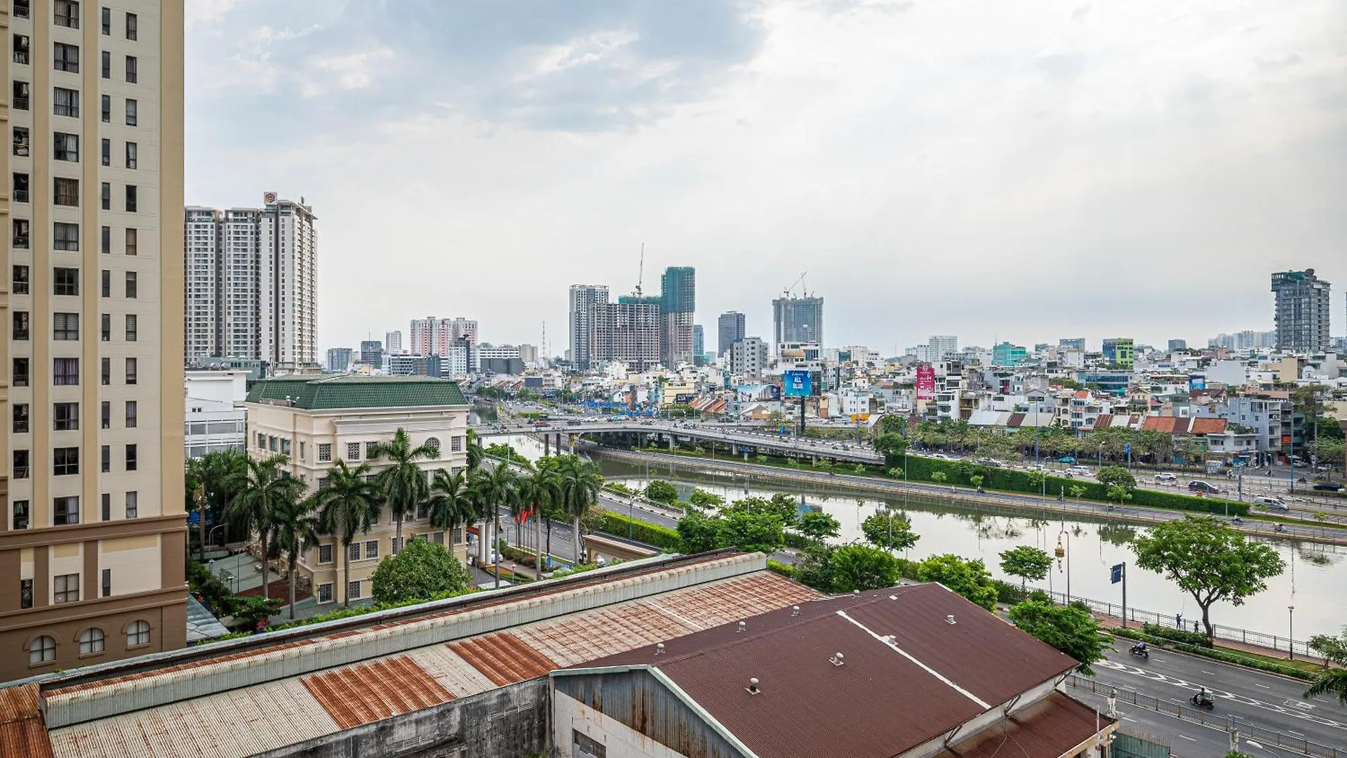 Double N Apartment - Netflix Tv, 5 Mins To Ben Thanh Market Ho Chi Minh City 0*,  Vietnam